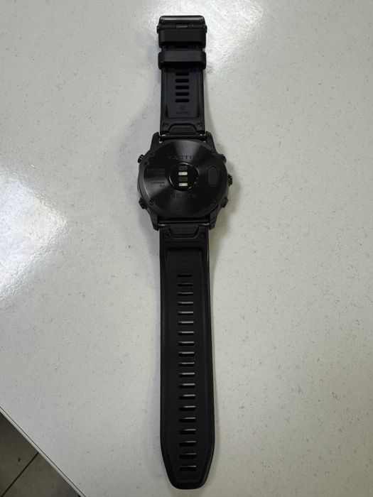 Продам годинник Garmin Tactix Delta