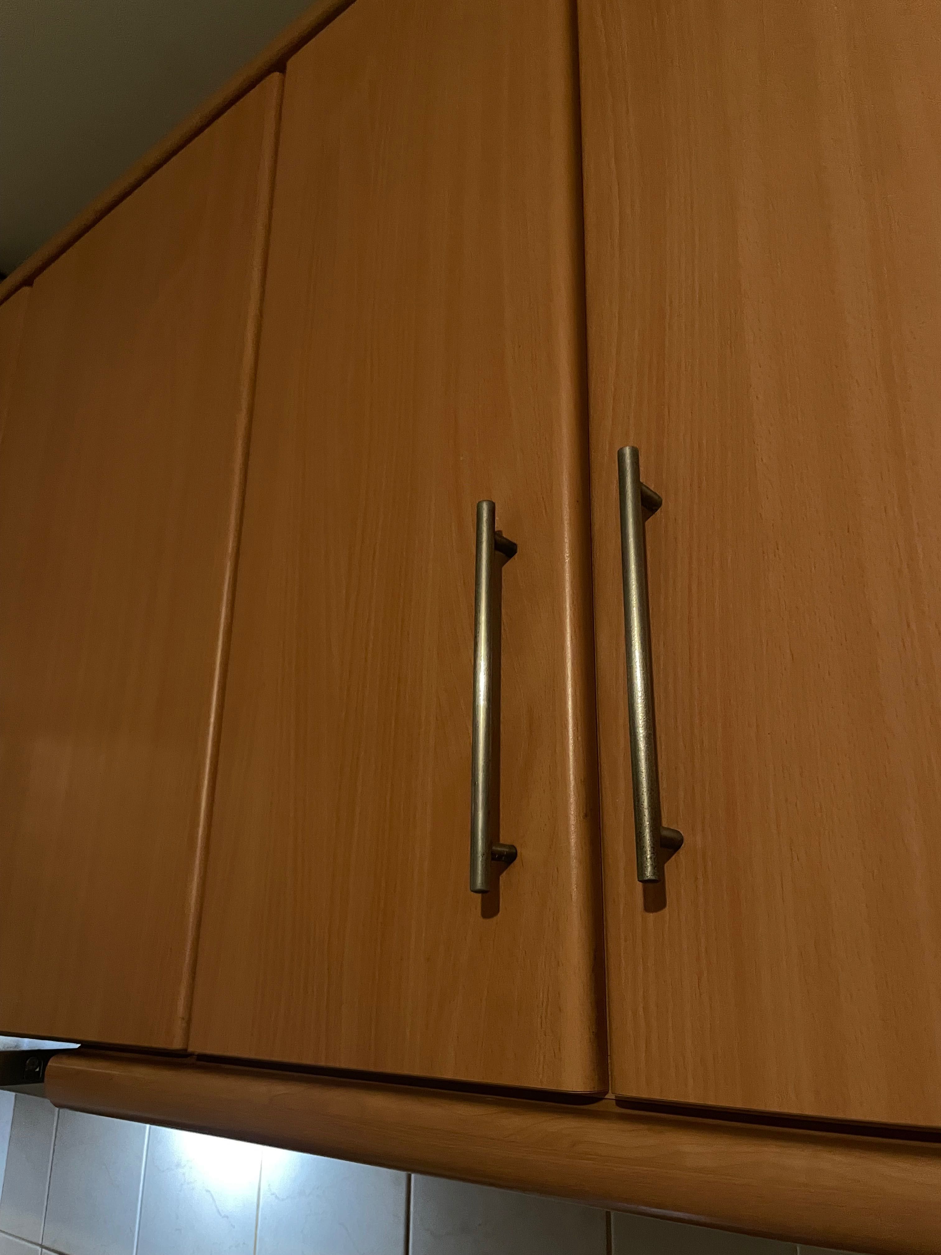 Mobília de cozinha completa
