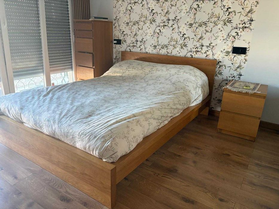 Cama MALM 140x200 cm — com estrado, sem colchão, e com mimo extra