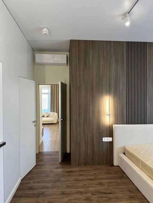 Новий будинок у престижному котеджному містечку