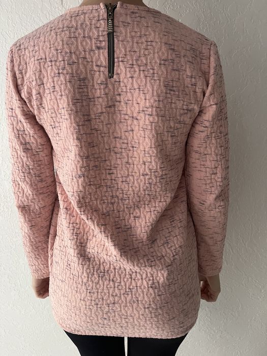 Рожева туніка.