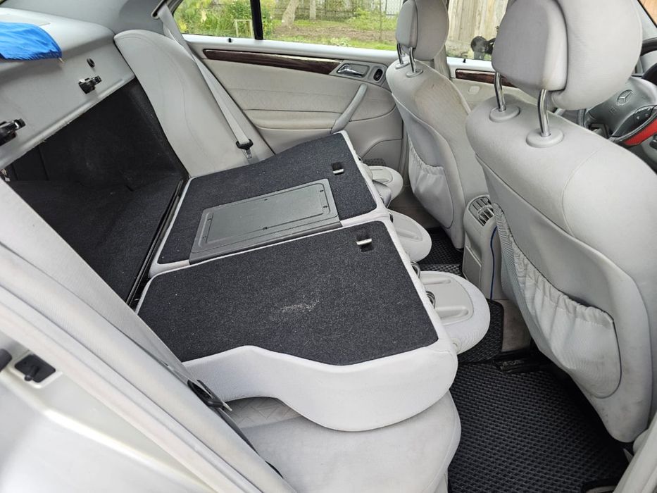 Мерсеес бенс с 303