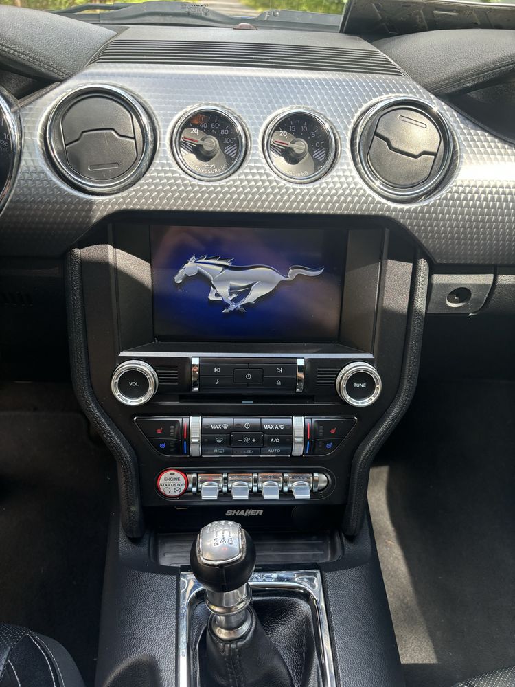 Ford Mustang 5.0GT PREMIUM Performance Package