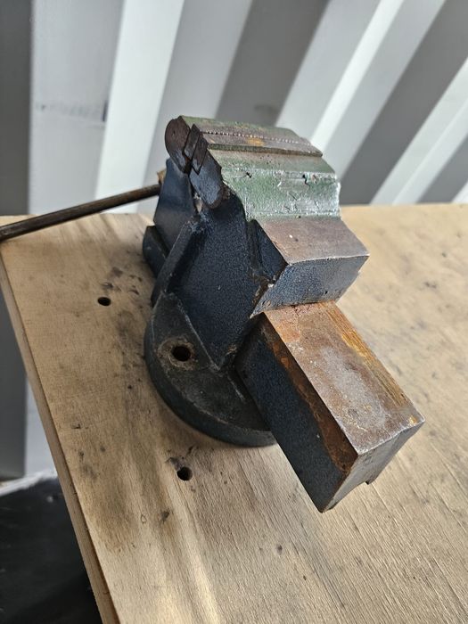 Stół warsztatowy narzędziowy 120x60x85 Imadło