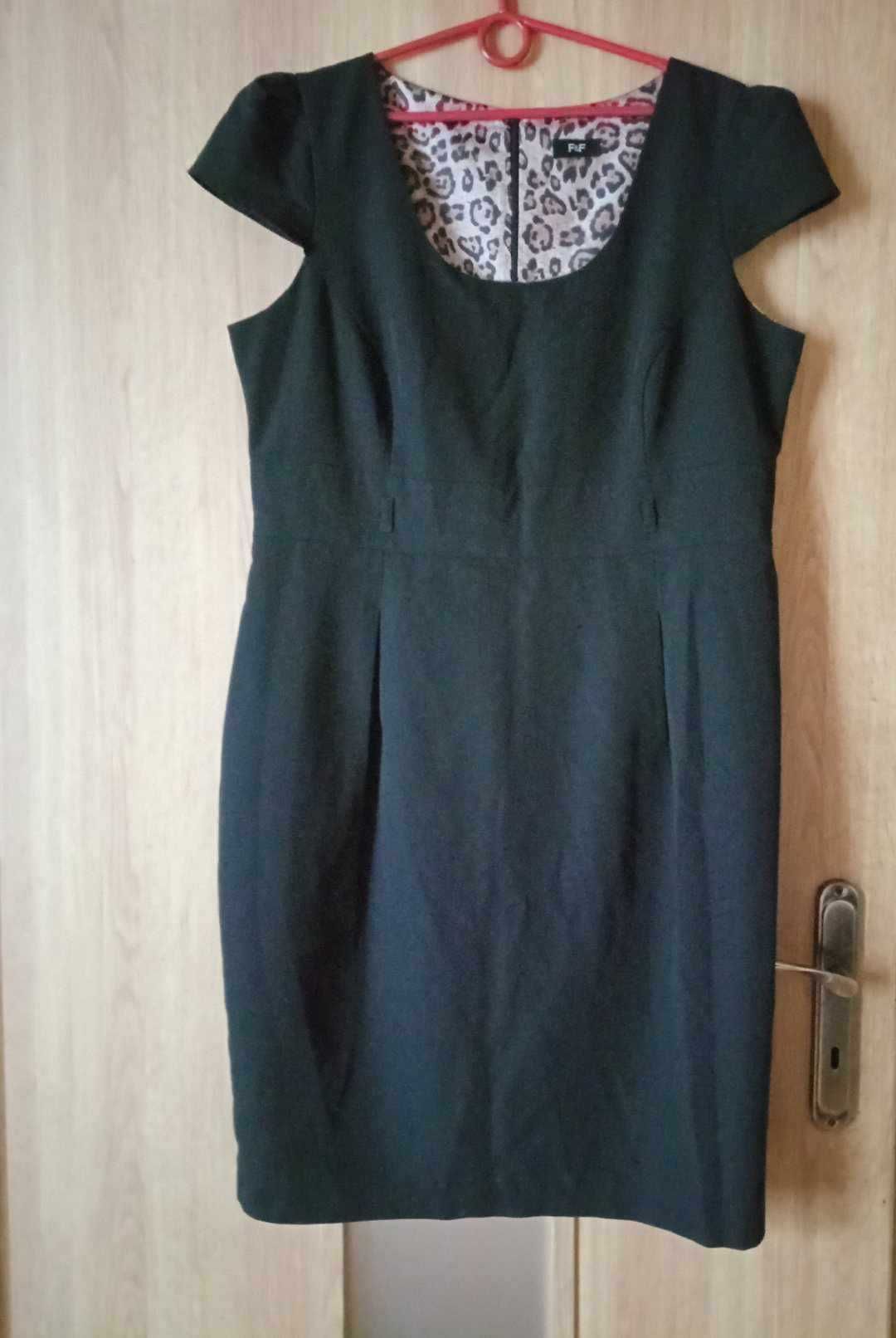 Damska sukienka koloru czarnego