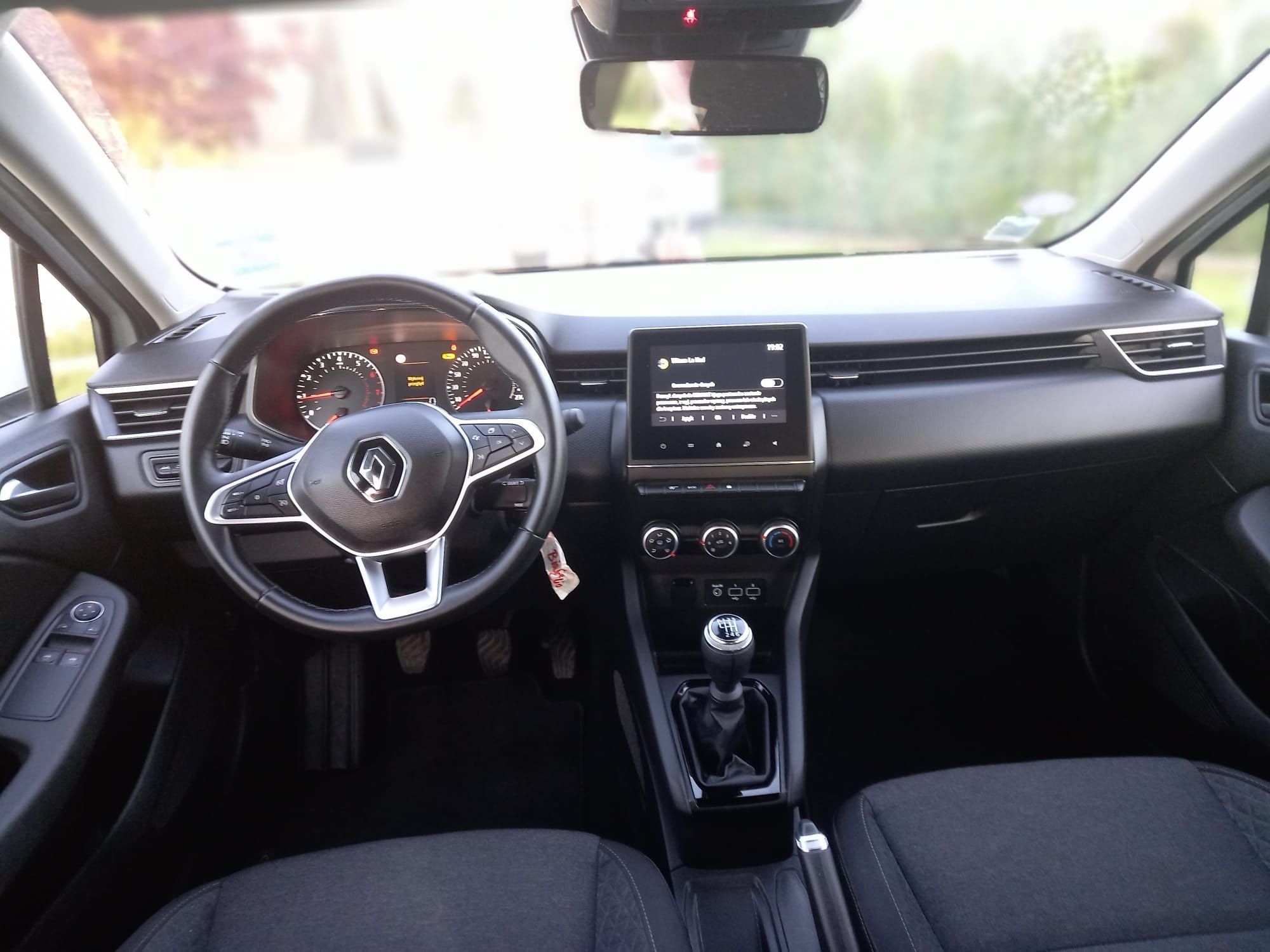 Renault Clio/2022/benzyna/niski przebieg!