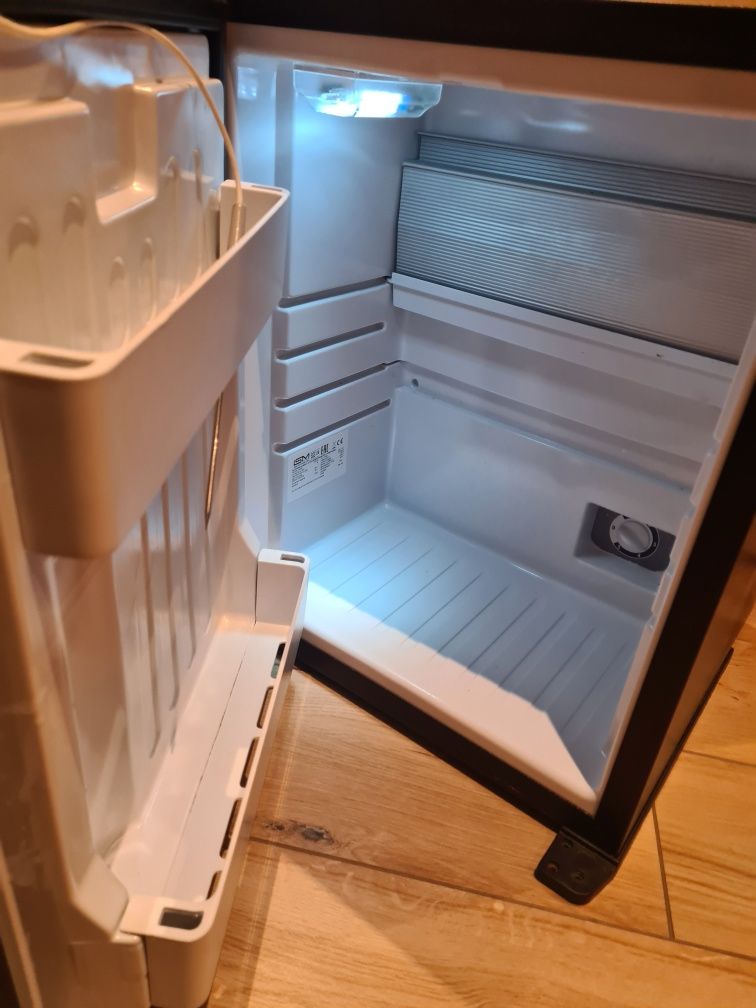 Minibar lodówka LSM