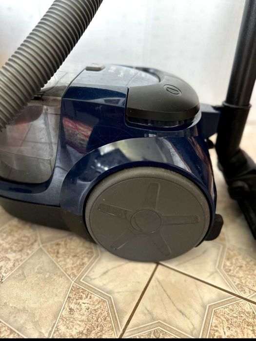 Продам пилосос Fhilips, б/в, у гарному робочому стані.