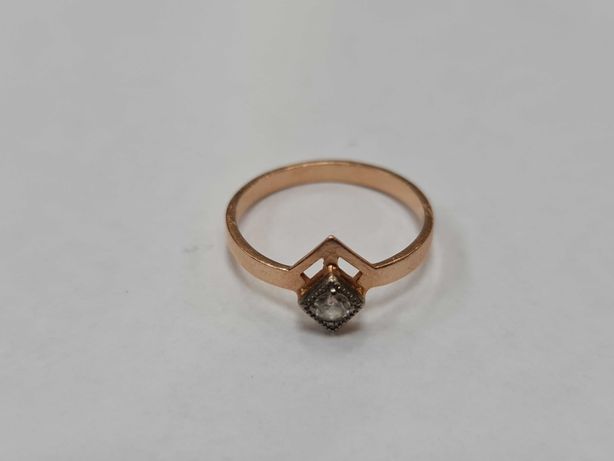 Złoty pierścionek damski/ Radzieckie 583/ 1.78 gram/ R14
