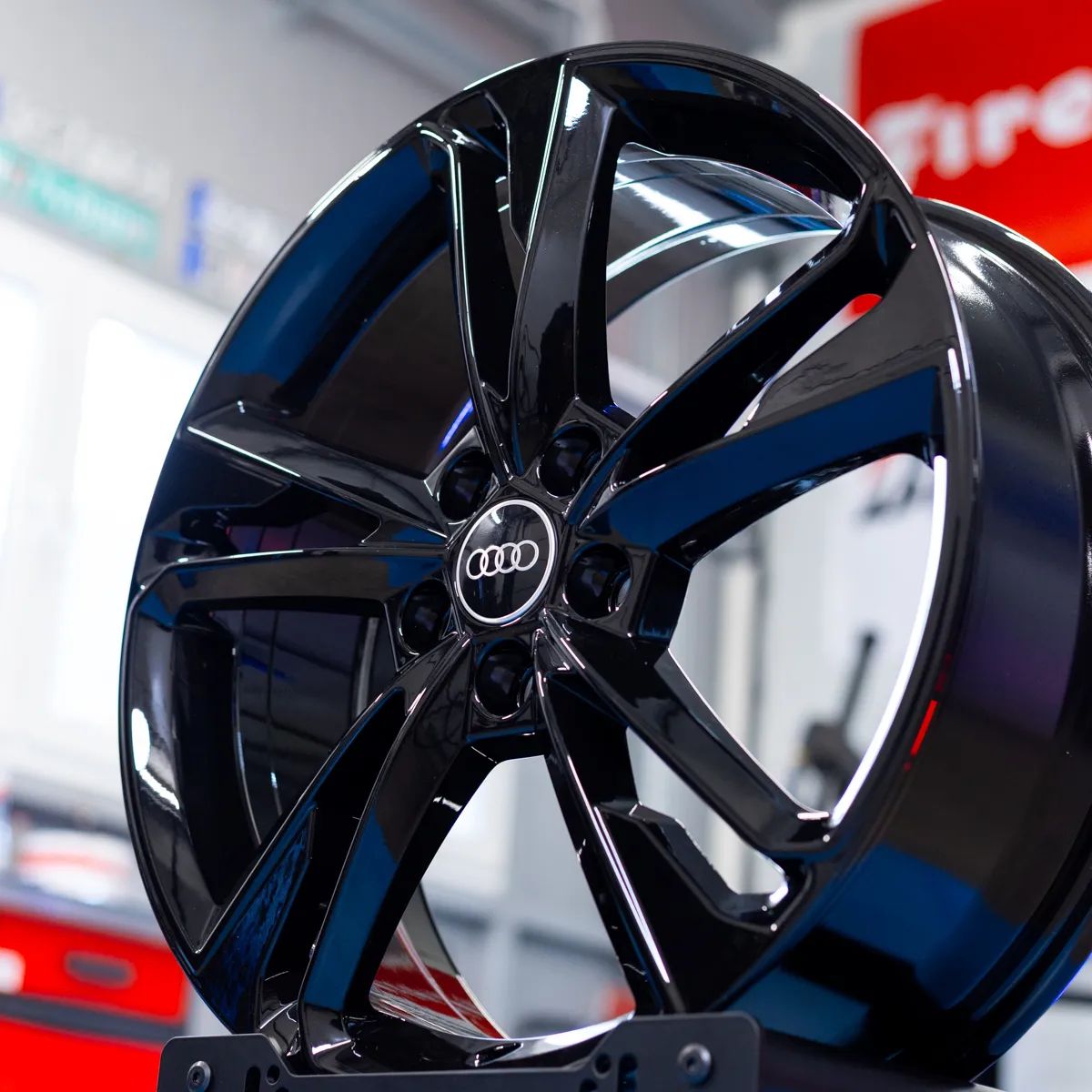 ORYGINALNE Felgi aluminiowe Audi 19" A3 A4 A6 A8 Q2 Q3 TT