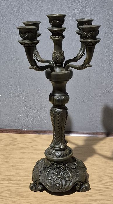 Piękny masywny świecznik pięcioramienny