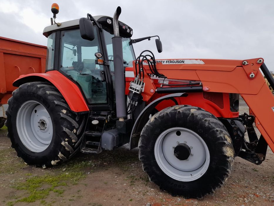 Massey Ferguson 6465 z ladowaczem renault Claas Ares Fendt