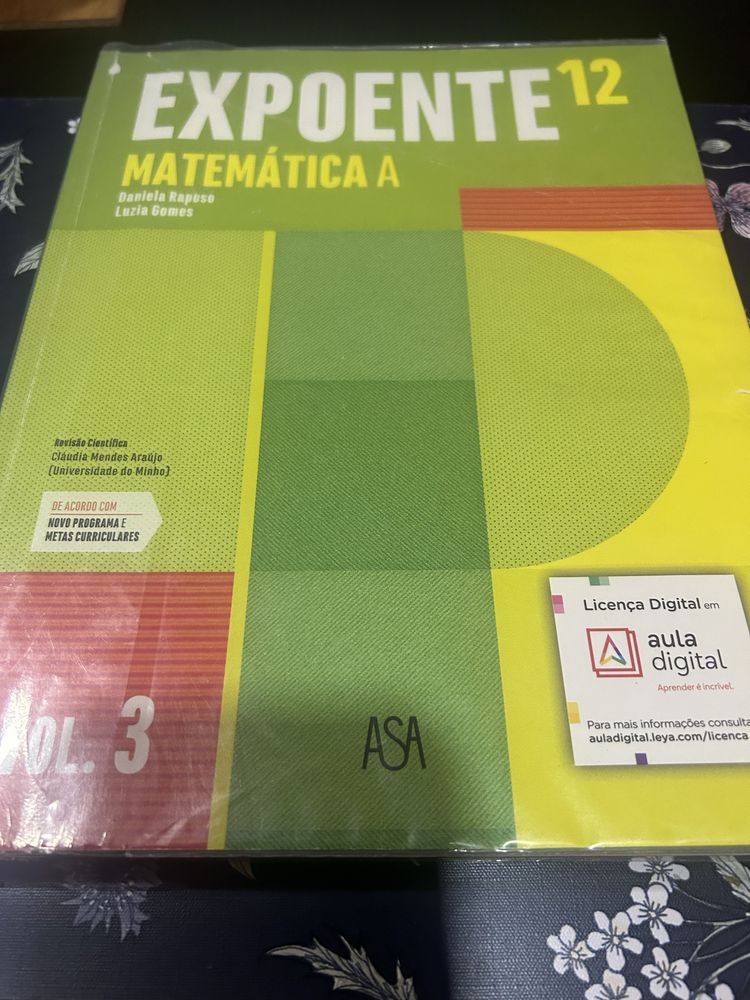 Livros escolares matematica e portugues do 12 ano