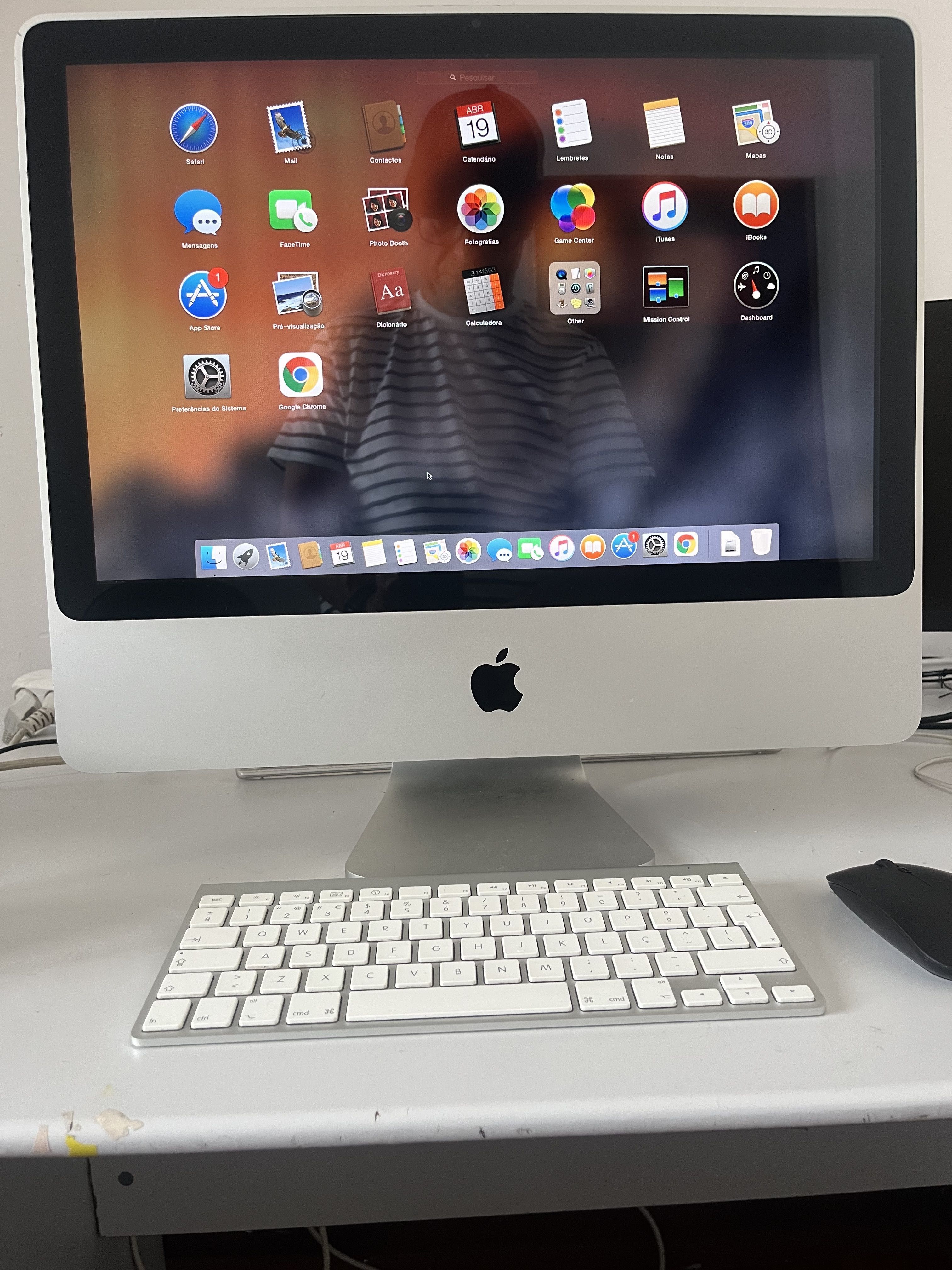 iMac 20" SSD 256 giga rato e teclado sem fios