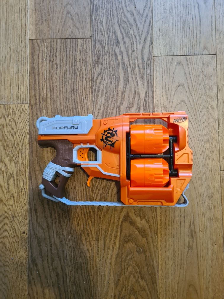 Pistolet nerf edycja zombie 2 bębenki po 6 strzałek
