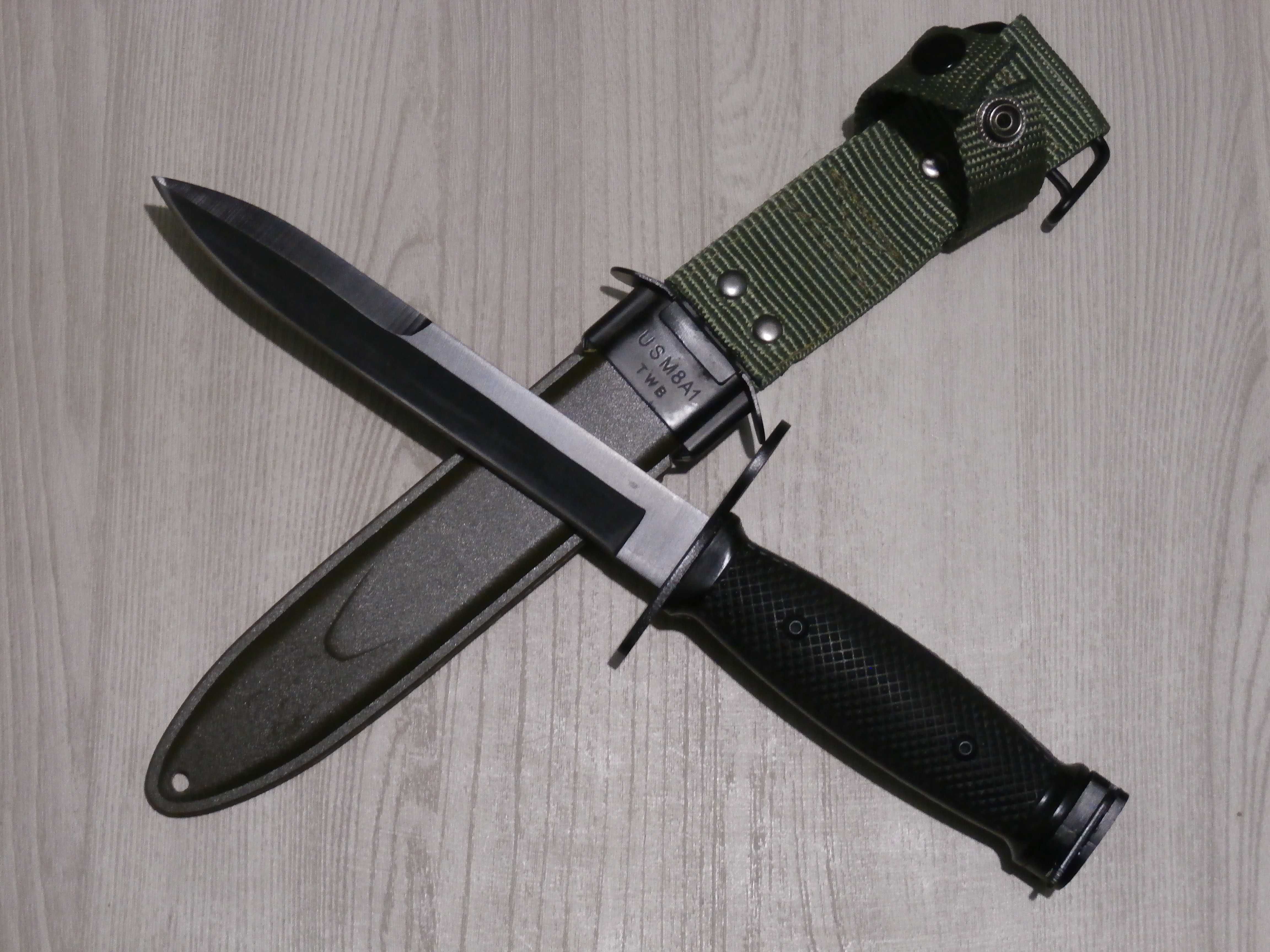 Американський армійський штик-ніж М7 до гвинтівки М16 30 см в ножнах