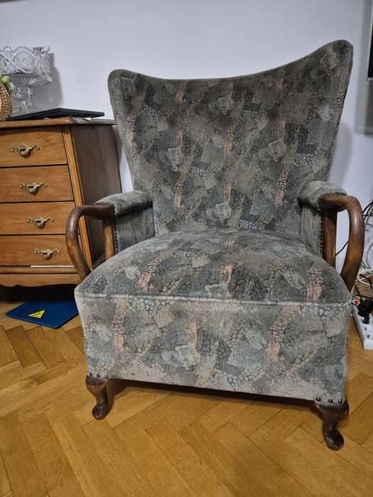 Fotele uszak na nogach ludwikowskich