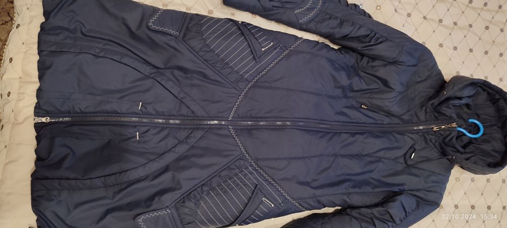 Пальто осенние в отл состоянии