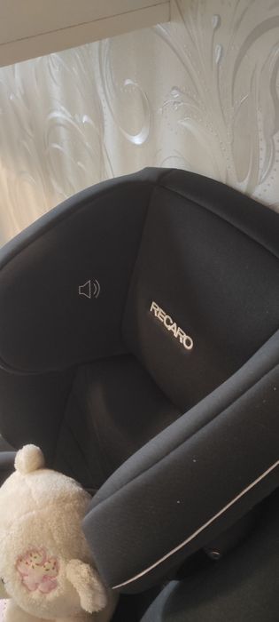 Автокресло Recaro monza nova is