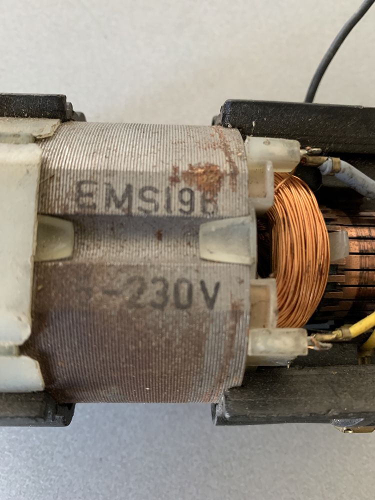 Двигун  EMS196 5-230V