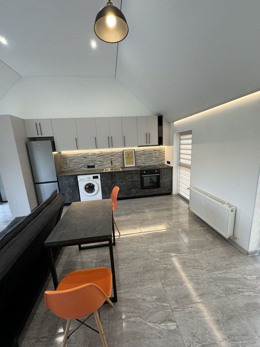 Перша здача. Здається квартира в клубному будинку. Поруч Дафі.