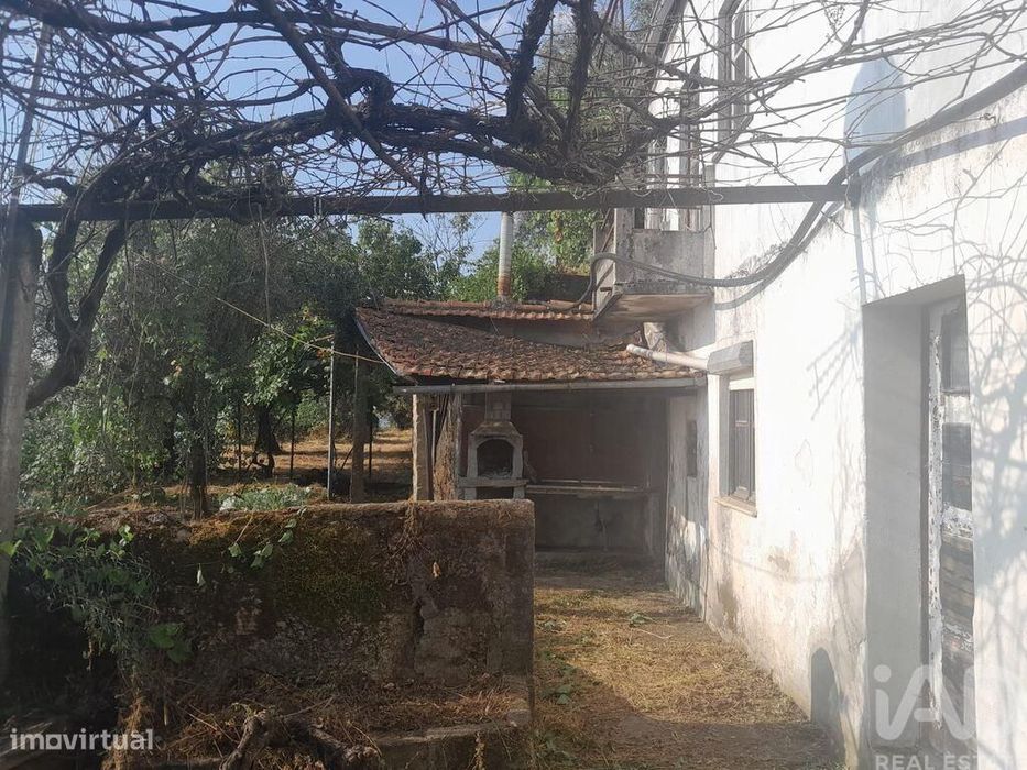 Habitação T6 em Cantar-Galo E Vila Do Carvalho de 160,00 m2