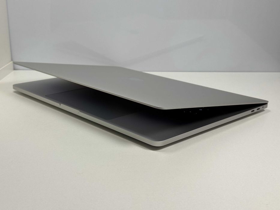 MacBook Pro 16 2019 Touchbar i7 90% kondycji 16GB RAM 512SSD Gwarancja