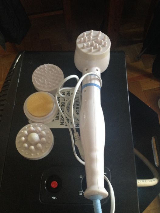 Massajador eléctrico corporal