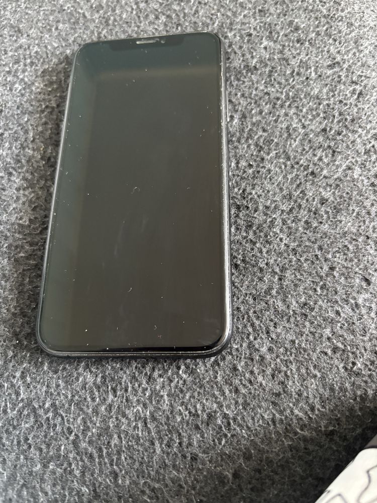 Iphone xs 64g uzywany przez kobiete