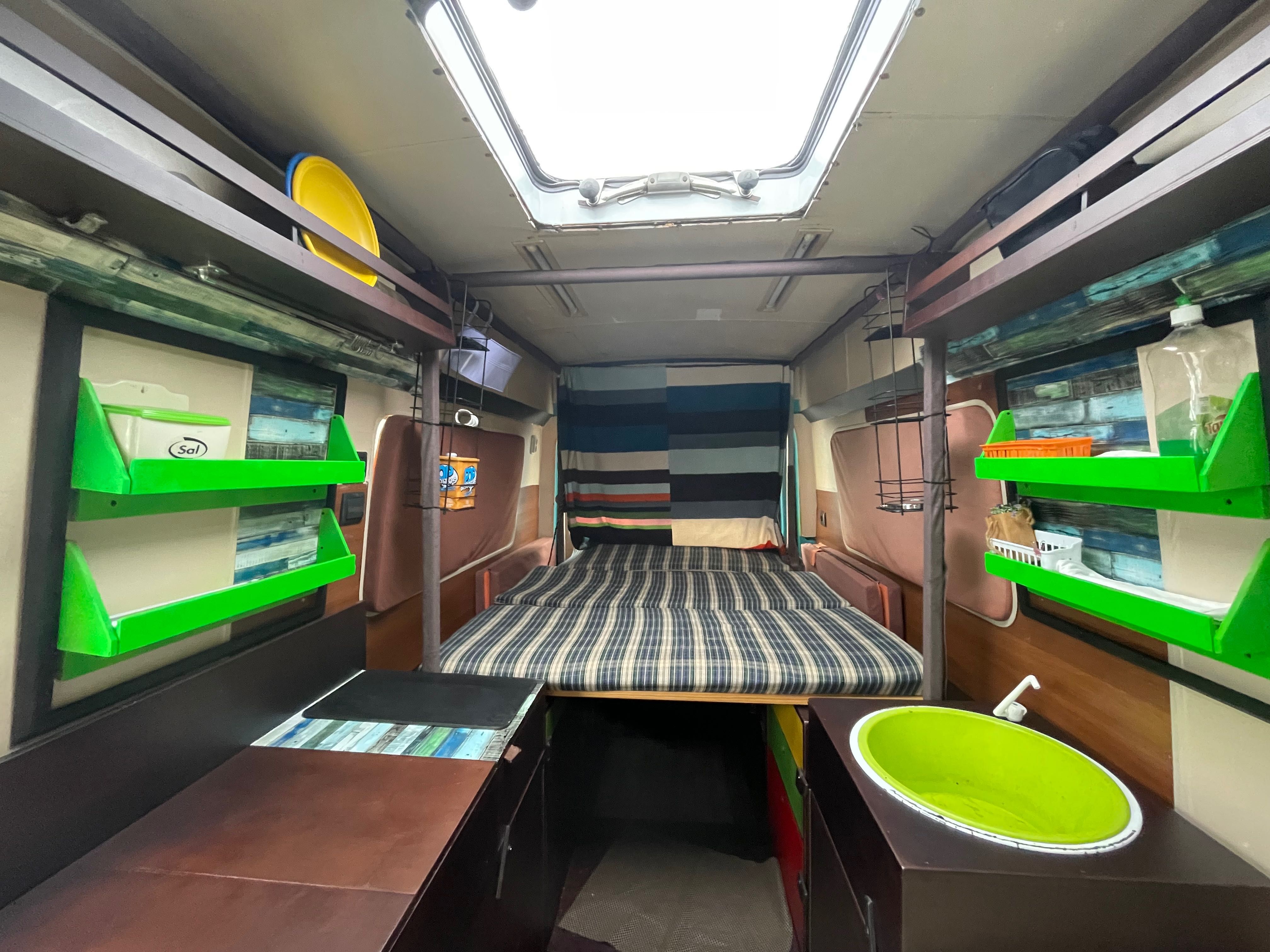 Renault Master ’94 — Van-Casa | Bem Equipada