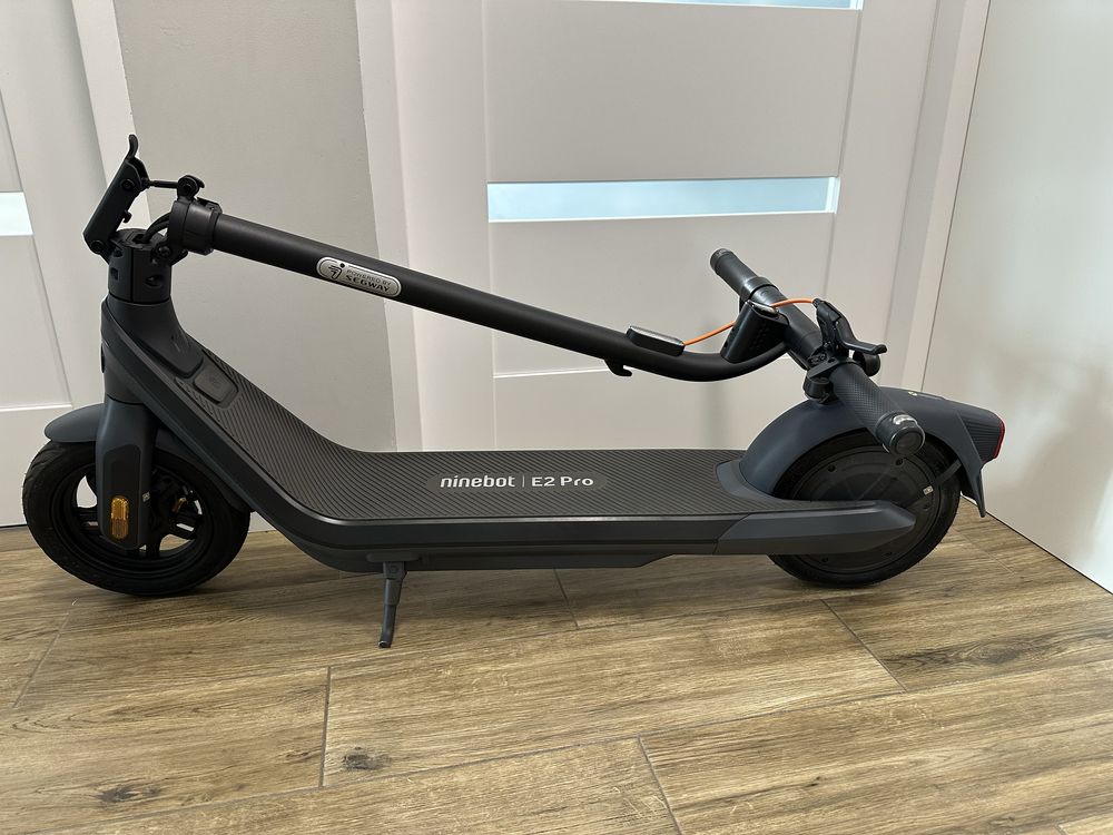 Hulajnoga elektryczna Ninebot E2 Pro