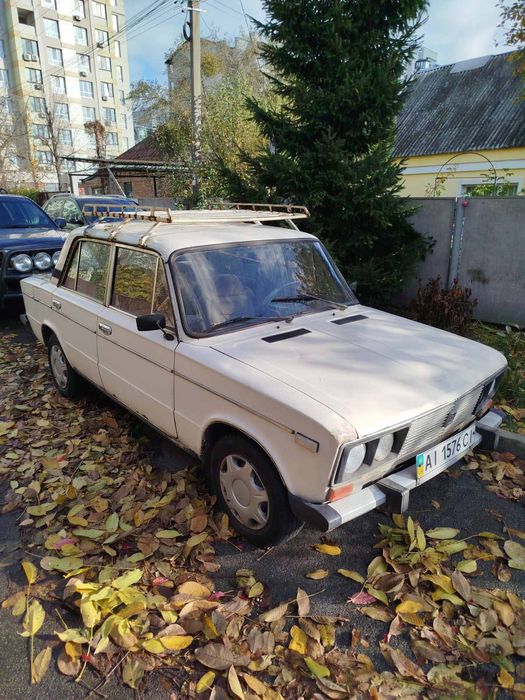 Автомобіль ВАЗ 2106