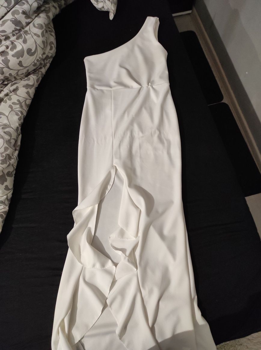 Sukienka biała asymetryczna długa