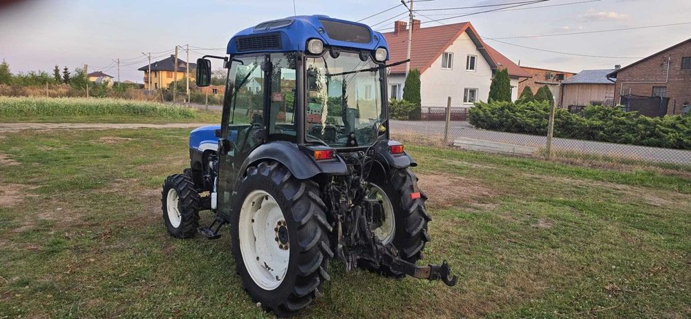 New holland sadowniczy