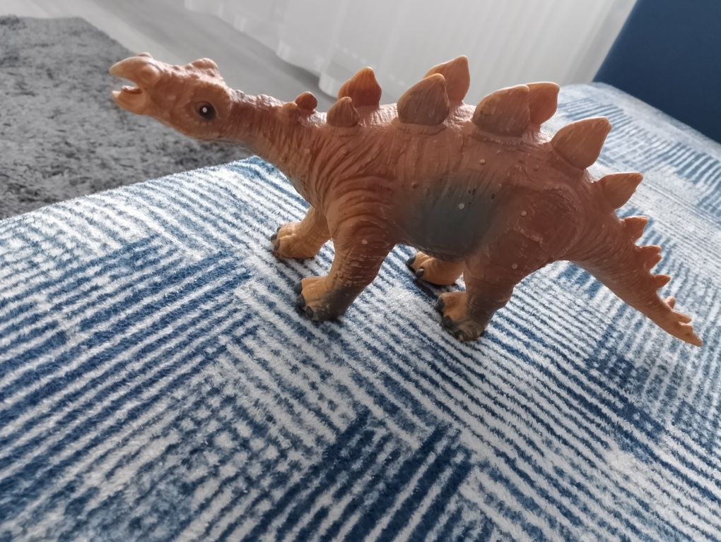 Dinozaur zabawka duży