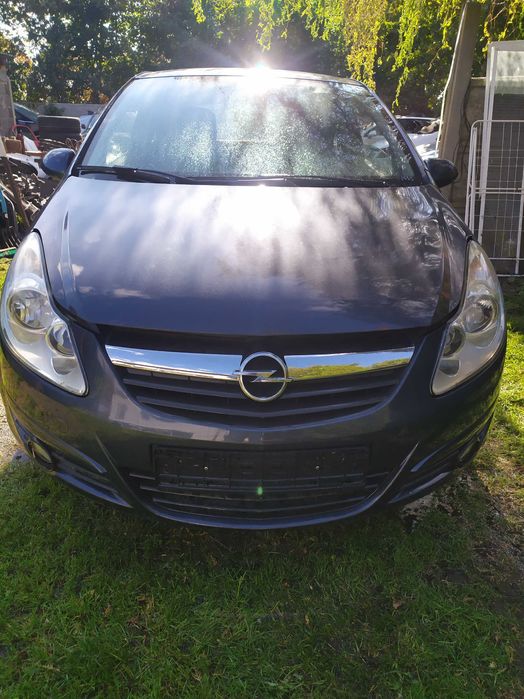 Opel Corsa D zderzak kompletny Z168 halogeny