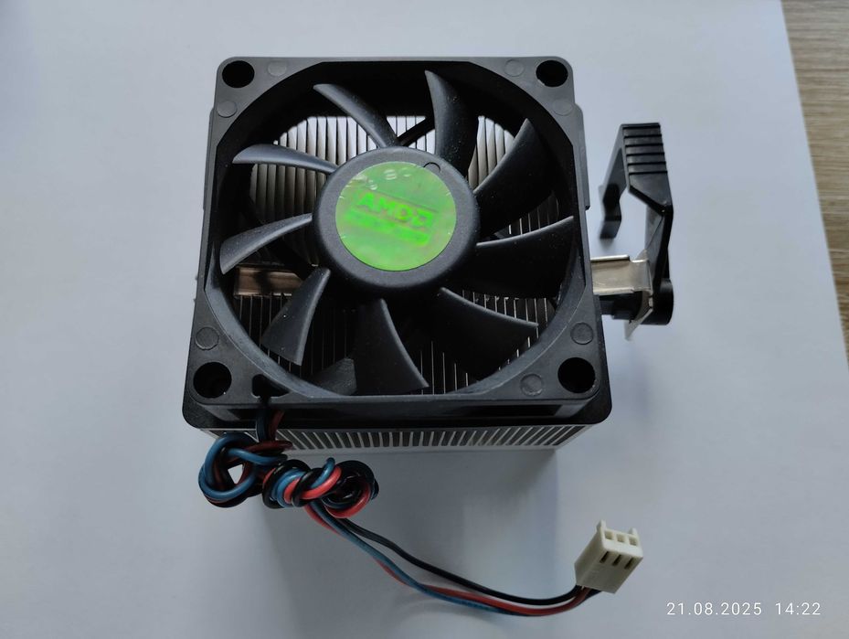 Procesor AMD Sempron 2800+ z chłodzeniem (Socket 754)