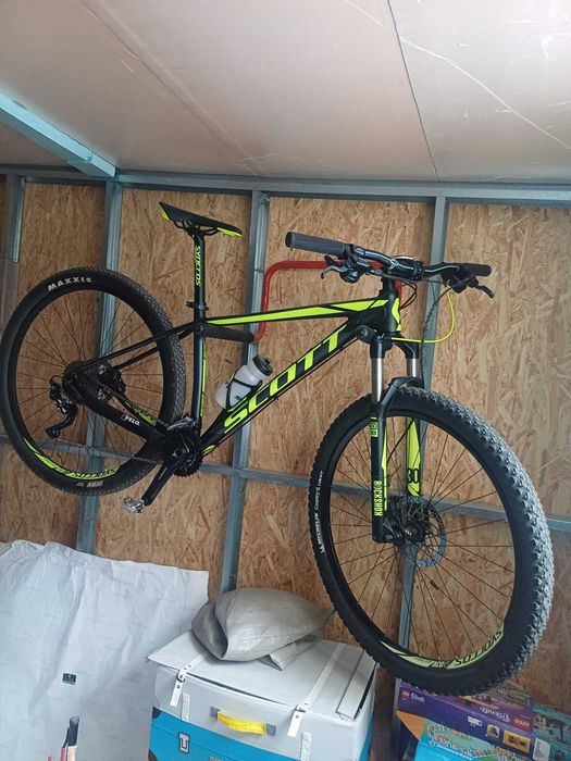 Bicicleta de montanha SCOTT