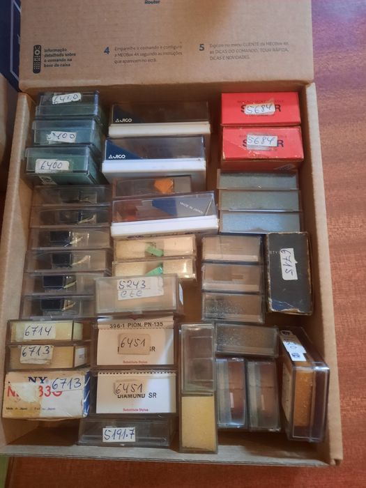 350 - Agulhas e cabeças de gira discos novas "vintage"de várias marcas