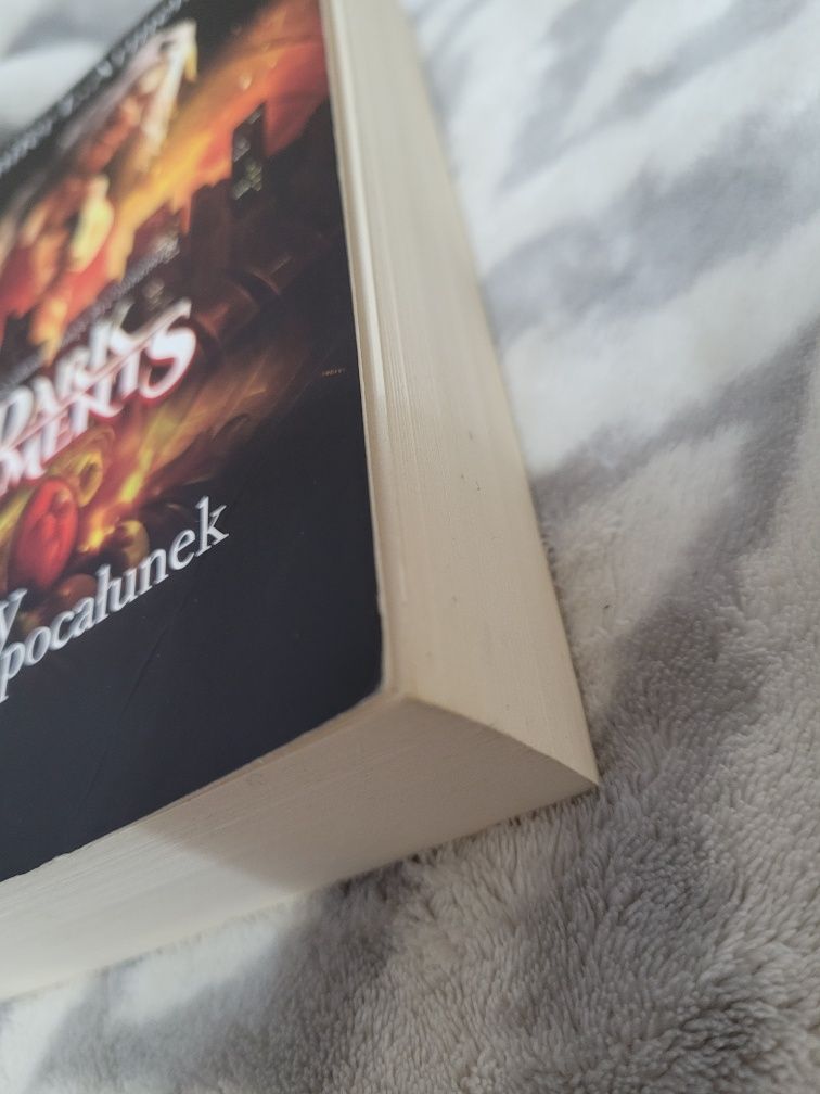 Dark Elements tom 1/ Ognisty Pocałunek/ Jennifer L. Armentrout