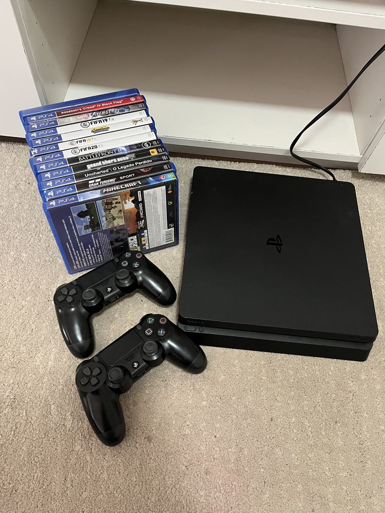 Playstation 4 slim