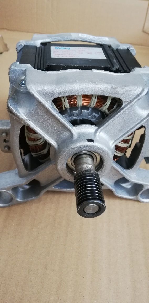 Silnik indukcyjny do pralki Ariston Hotpoint WMD 823 itp