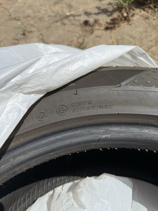 Продам зимнюю резину Hankook 225/55 R17