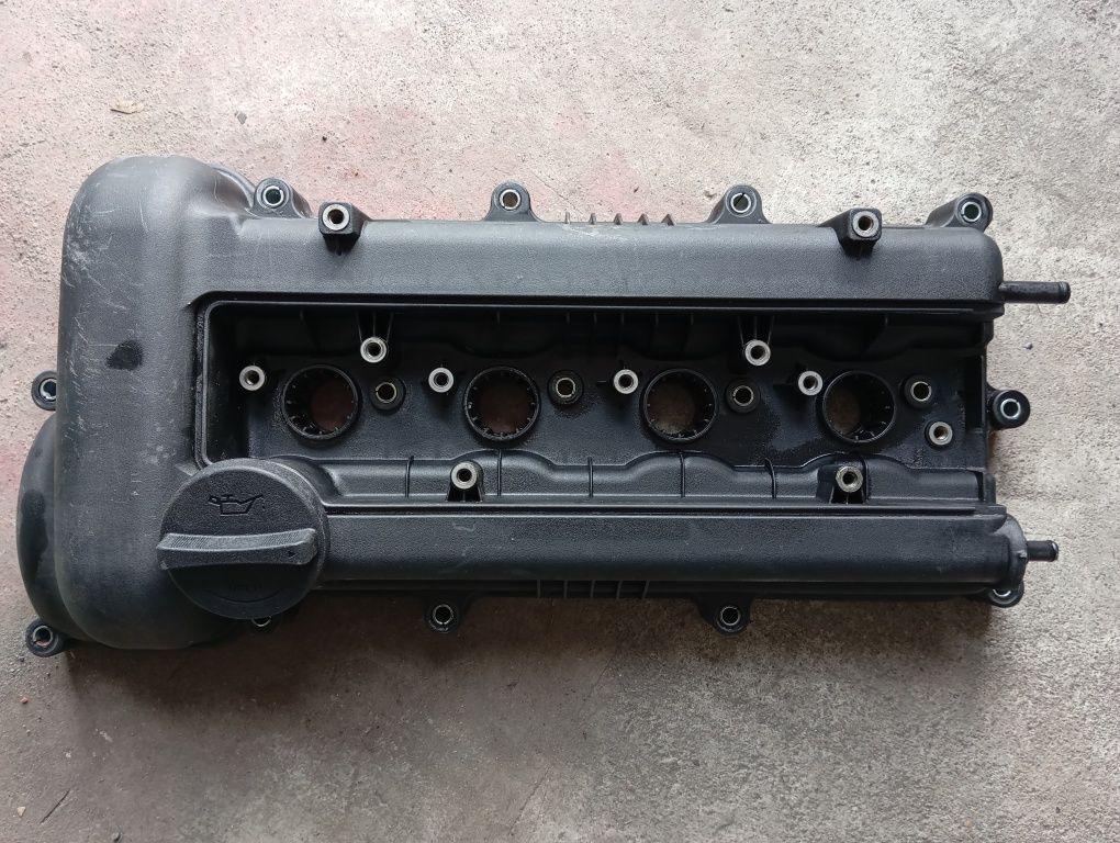 224102B100 Кришка клапанів 1.4, 1.6 Кіа Сід Серато Ріо Венга Kia Ceed