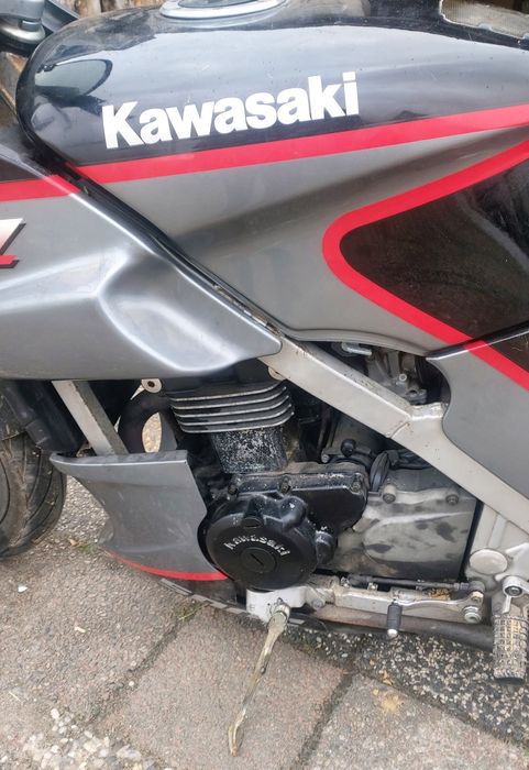 Kawasaki EX 500 A 1992 – na części / dawca – silnik popsuty
Sprzedam m