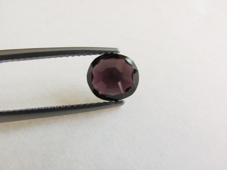 Reddish Purple Spinel - 1.38 ct