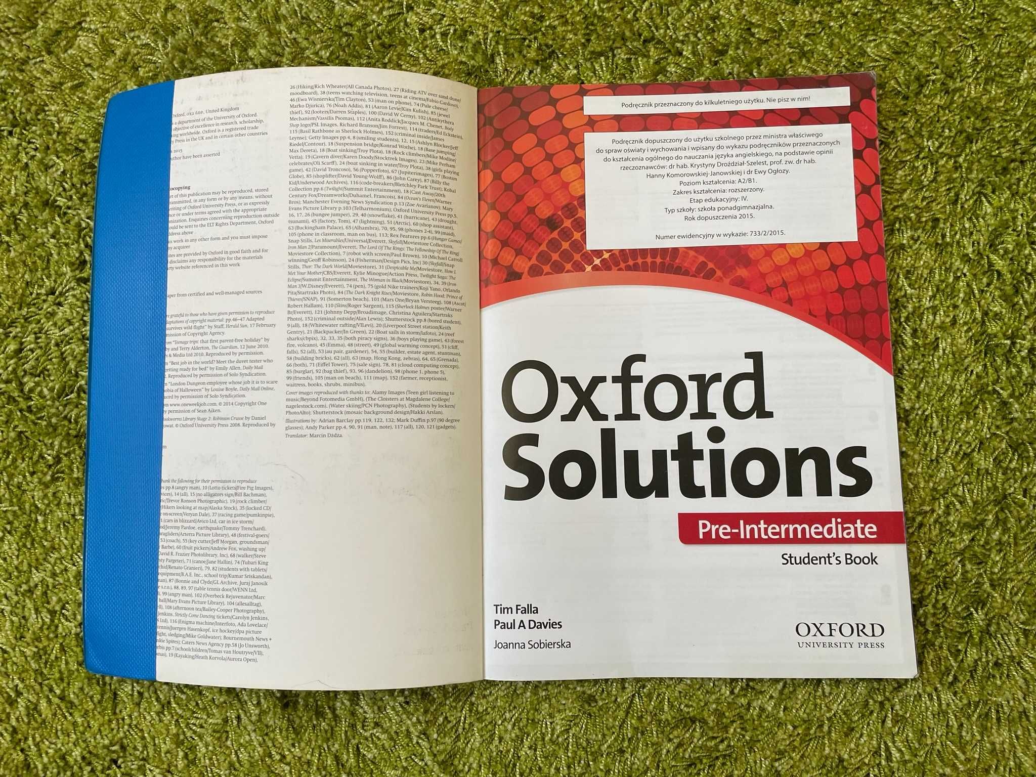 Książka z angielskiego Oxford Solutions Pre-Intermediate