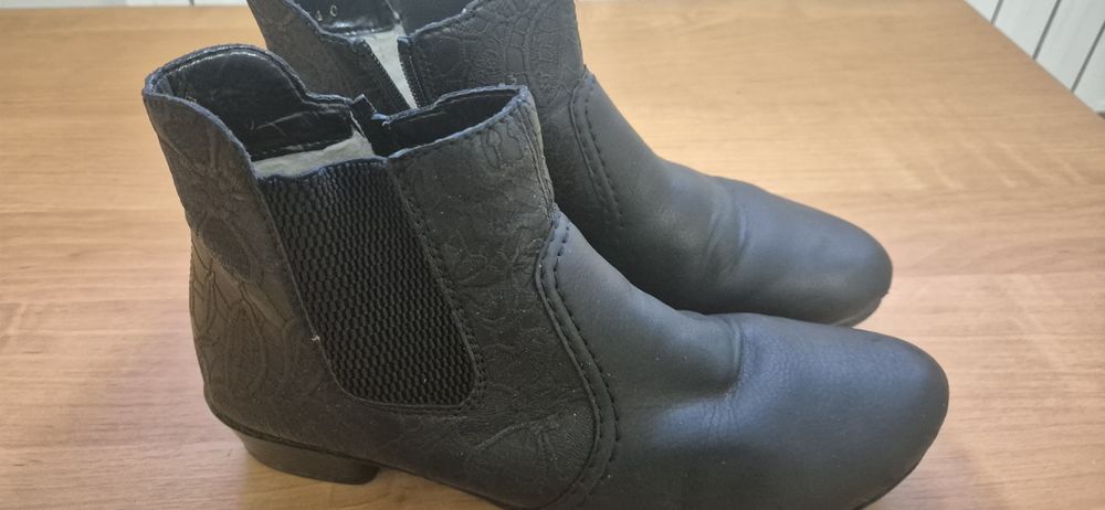 Botki rieker r. 39