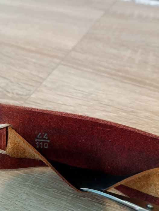 Винтажный кожаный ремень Gucci.