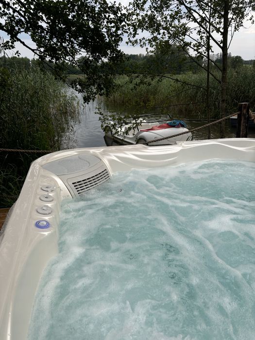 Willa 16/20 osobowa Jezioro Basen Jacuzzi Sauna  Linia Brzegowa Mazury